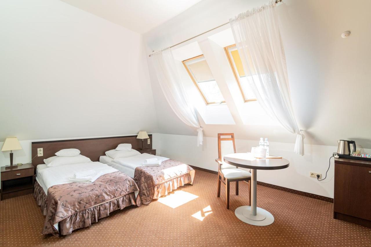 Hotel Pod Filarami Czeladź Extérieur photo