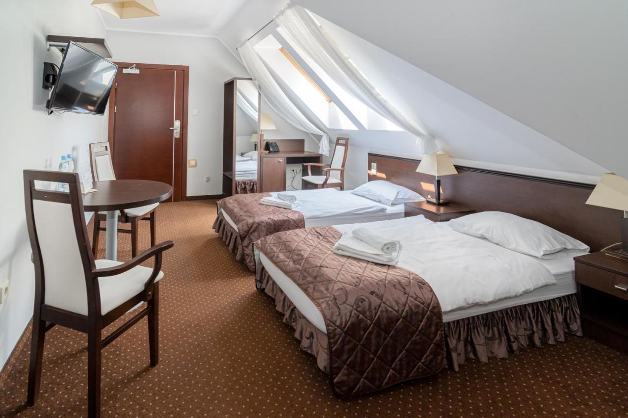 Hotel Pod Filarami Czeladź Extérieur photo